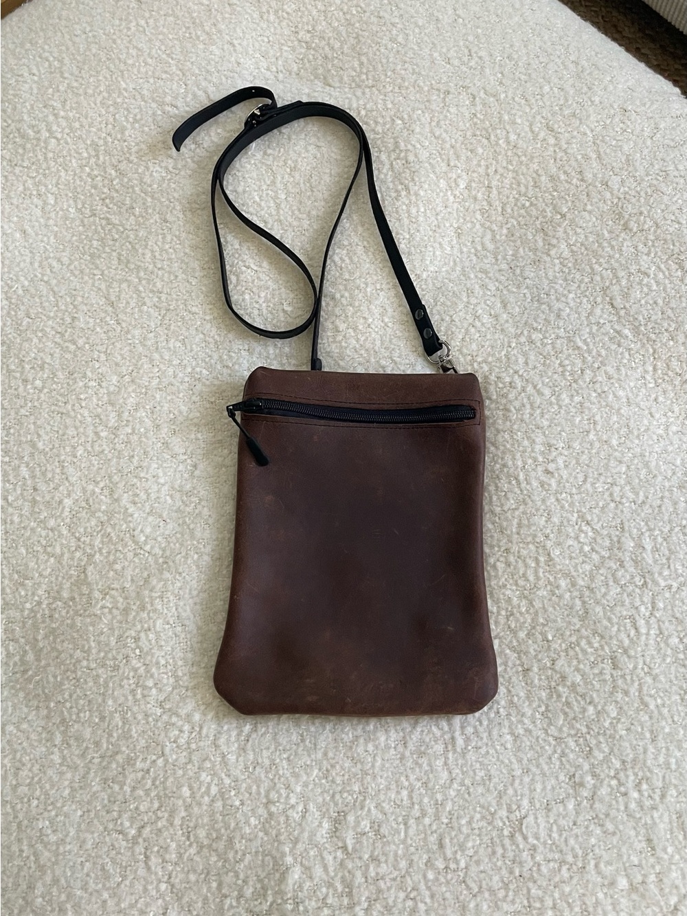 Men/Women Brown Leather Crossbody Bag - Classic Minimal Design